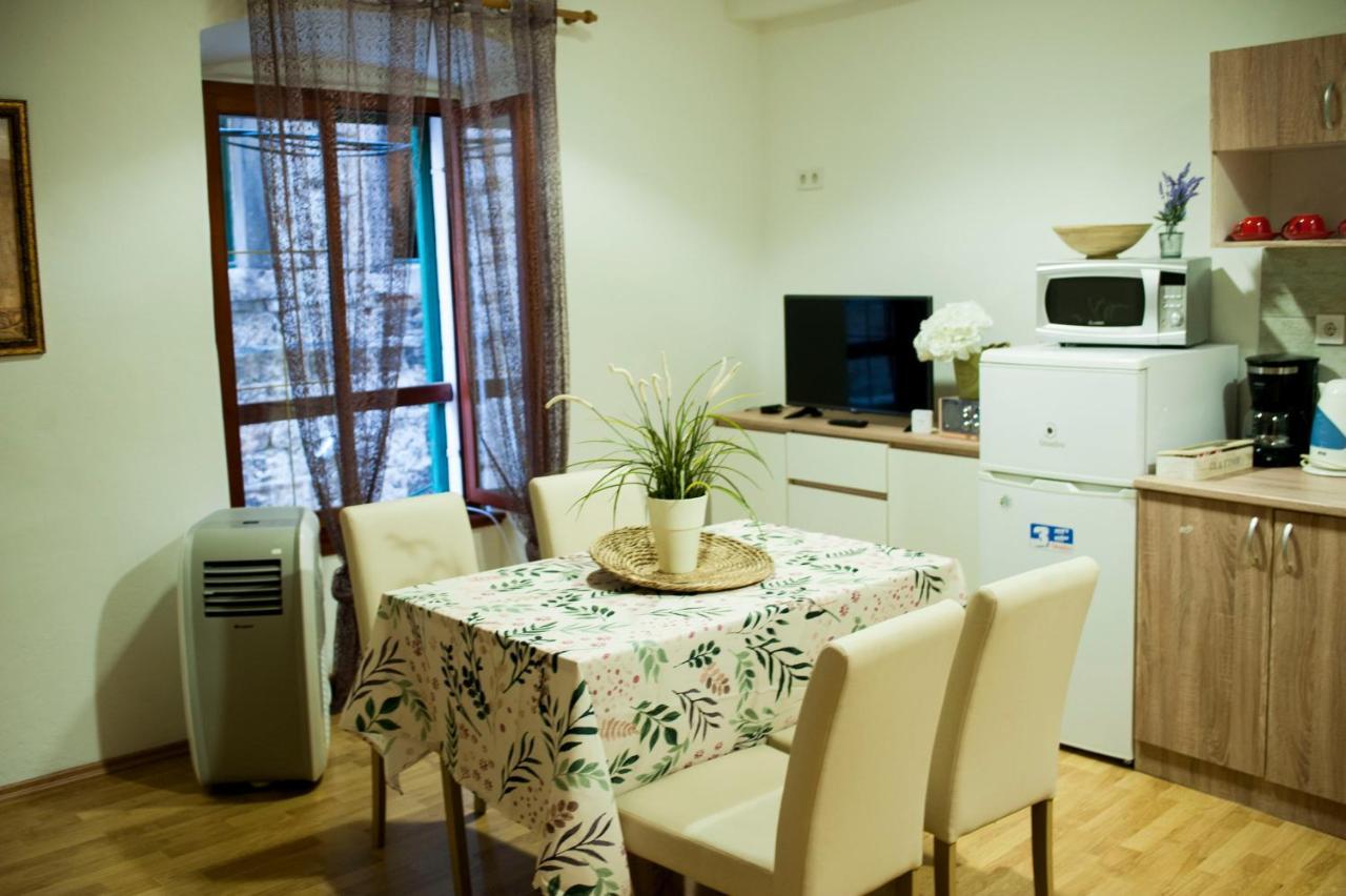 Apartman Flower 시베니크 외부 사진